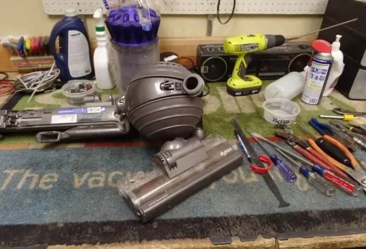 No Suction? No Downside! Mastering Your Dyson Bagless Vacuum Troubles No Suction? No Downside! Mastering Your Dyson Bagless Vacuum Troubles